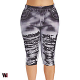 Plus Size 3D Ripped Jean Print Capri Leggings