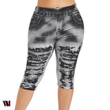 Plus Size 3D Ripped Jean Print Capri Leggings